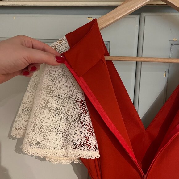 Vintage hand-made lace dress - Picture 5 of 5